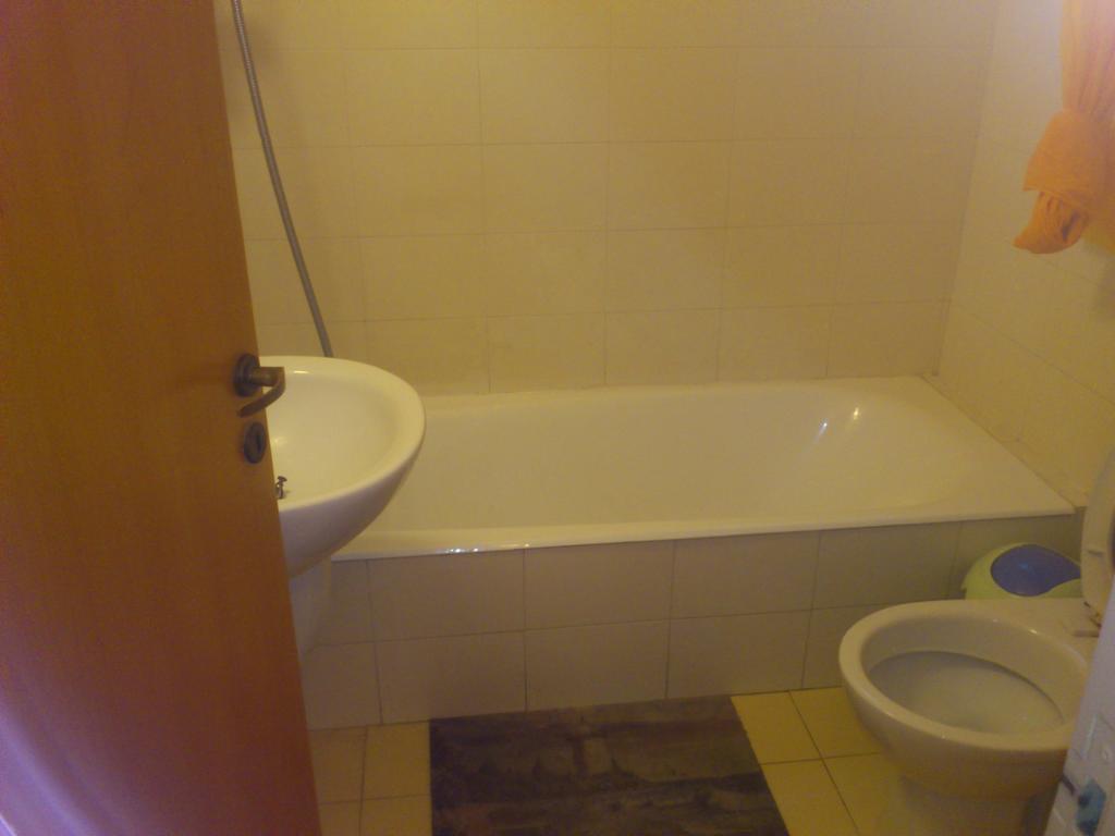 Carisa Olympic Court Apartment Ларнака Стая снимка